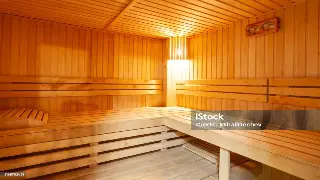 解锁身心密码：佛山专业桑拿按摩的深度技巧与养生指南 海报