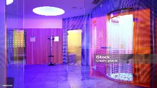 叹早茶，叹按摩，叹生活！佛山式养生，骨子里都刻着岭南味儿 海报