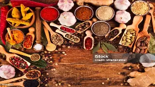 佛山叹世界：指尖上的岭南风情，解密古法按摩的养生密码 海报